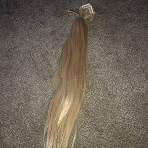 20” bleach blonde clip in extensions